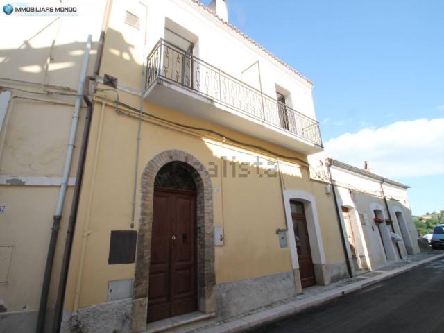 Villetta indipendente in vendita di 120 m² in Via dei Giardini, 55