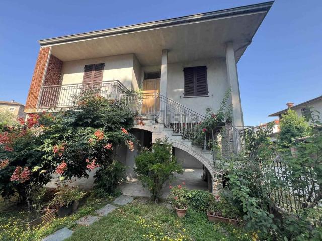 Villetta indipendente in vendita di 120 m² in Via del Castello, 2