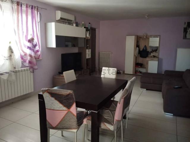 Villetta indipendente in vendita di 120 m² in Via E. de Filippo