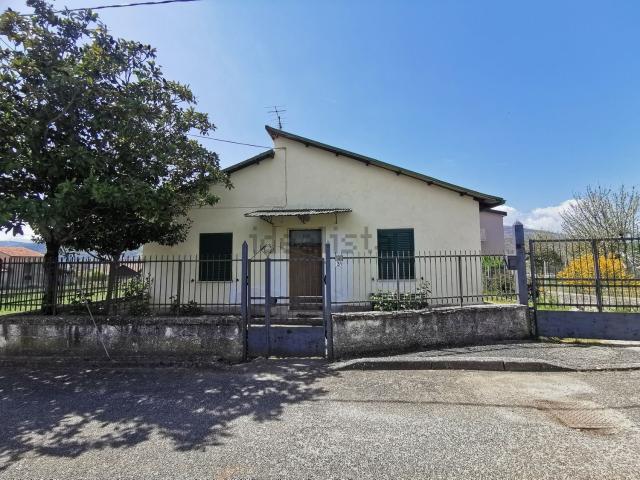 Villetta indipendente in vendita di 120 m² in Via Enrico Palanza