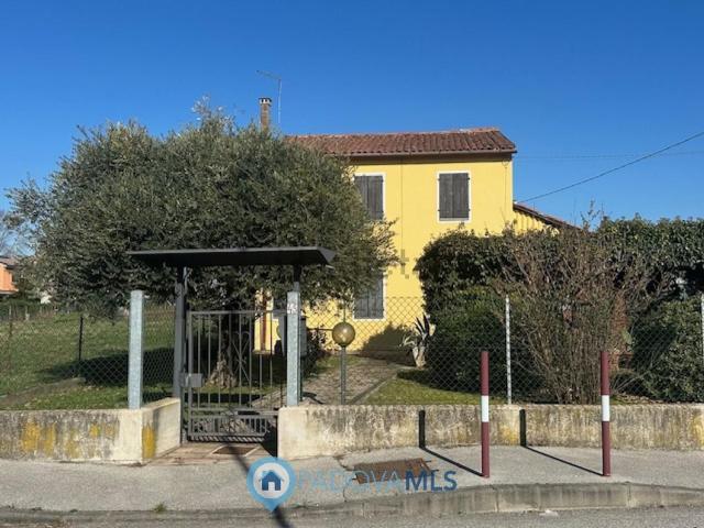 Villetta indipendente in vendita di 120 m² in Via Fiorita
