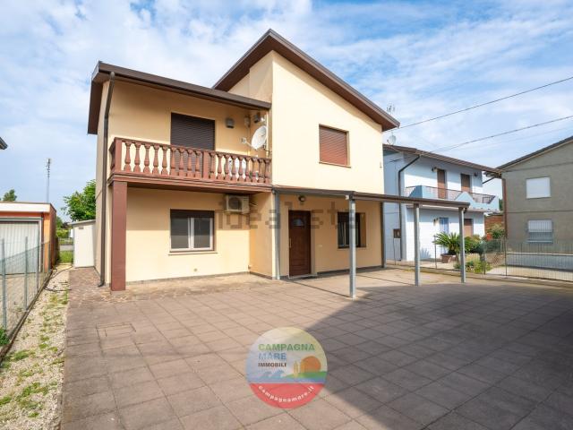Villetta indipendente in vendita di 120 m² in Via II Febbraio, 10