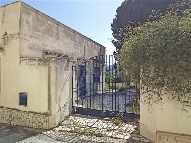 Villetta indipendente in vendita di 120 m² in Via Loco Secco