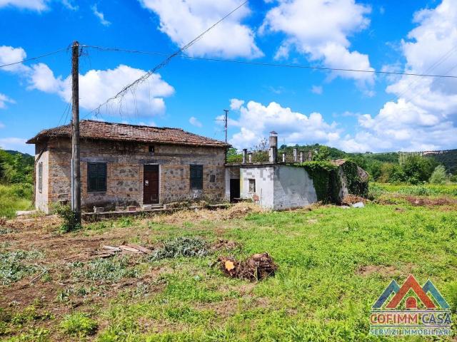 Villetta indipendente in vendita di 120 m² in Via Lungo Fibreno, 120