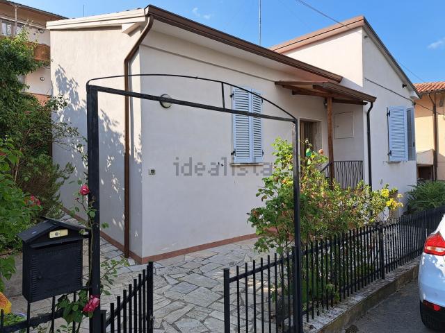 Villetta indipendente in vendita di 120 m² in Via Mascagni