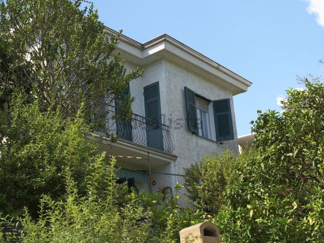 Villetta indipendente in vendita di 120 m² in Via San Massimo, 68