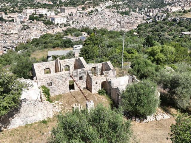 Villetta indipendente in vendita di 120 m² in Via San Giuliano Macallè