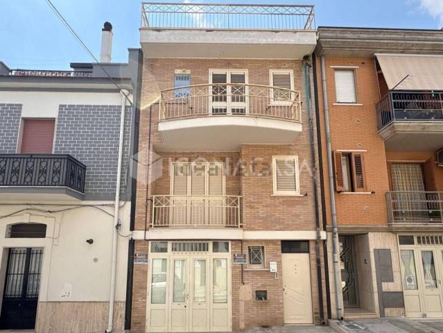 Villetta indipendente in vendita di 120 m² in Via San Lucia