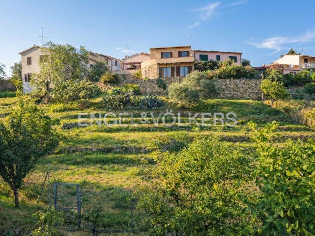 Villetta indipendente in vendita di 120 m² in Via Sant&apos Assunta