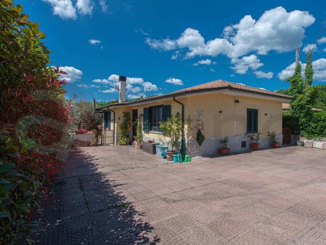 Villetta indipendente in vendita di 120 m² in Via Pozzillo