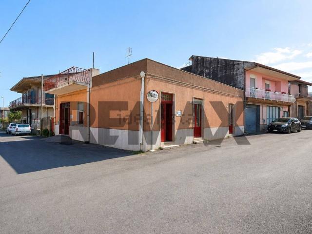 Villetta indipendente in vendita di 120 m² in Via Palermo, 10