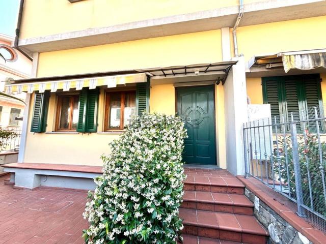 Villetta indipendente in vendita di 120 m² in Via Parallela Sud