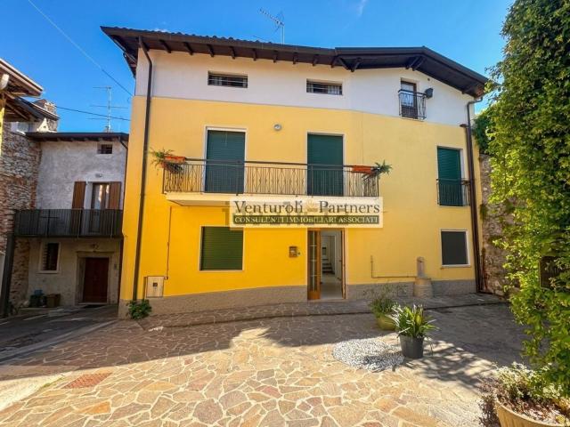 Villetta indipendente in vendita di 120 m² in Via Roma