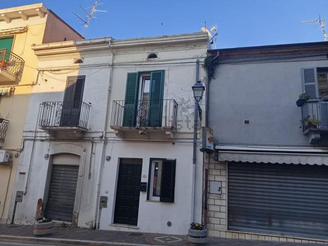 Villetta indipendente in vendita di 120 m² in Via Roma