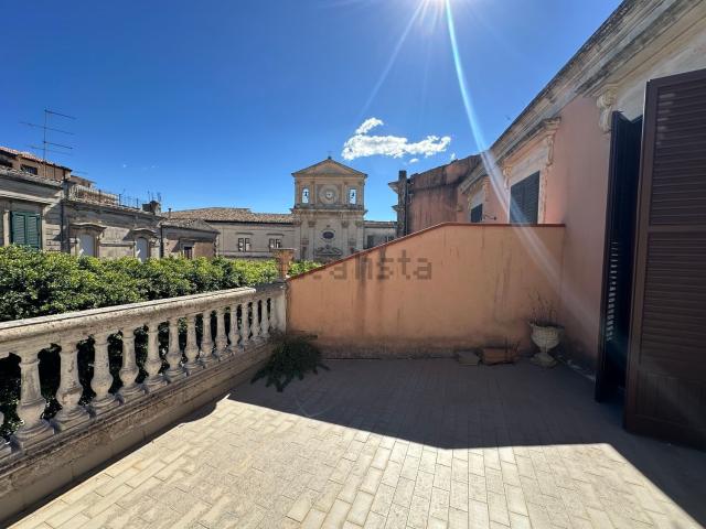 Villetta indipendente in vendita di 120 m² in Via Regina Elena, 431
