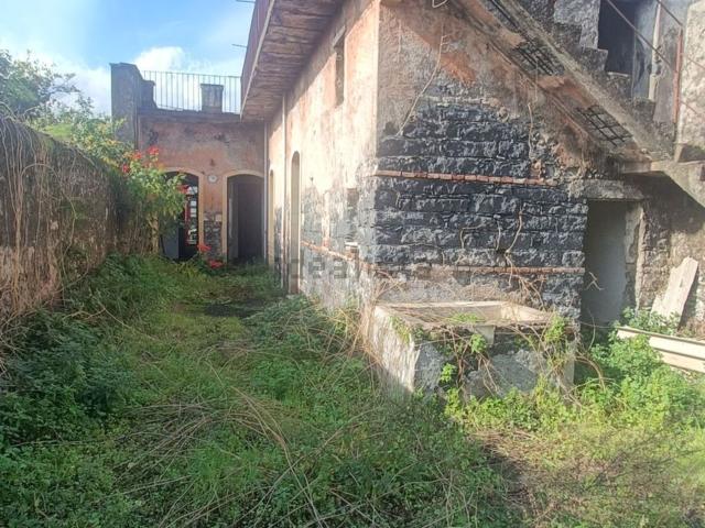 Villetta indipendente in vendita di 120 m² in Via Ruggero I