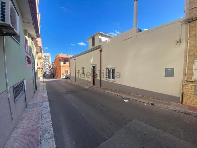 Villetta indipendente in vendita di 120 m² in Via TOSELLI ANGOLO VIA CASTRIOTA