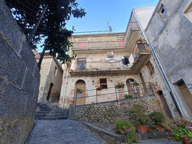 Villetta indipendente in vendita di 120 m² in Via Tito Manlio