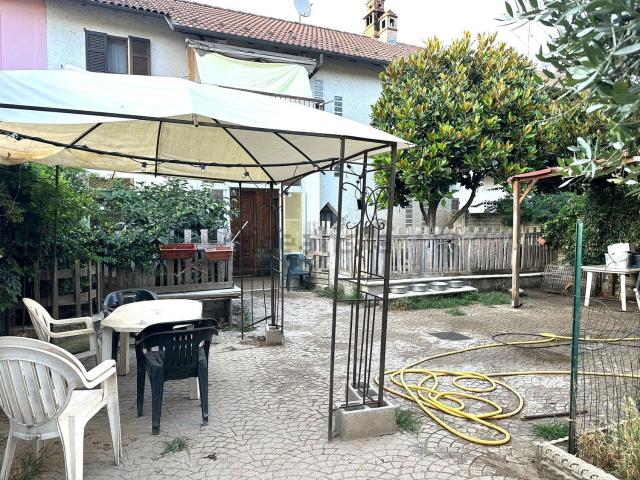 Villetta indipendente in vendita di 120 m² in Via XXV Aprile