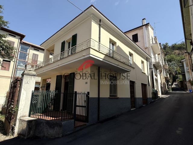 Villetta indipendente in vendita di 120 m² in Viale Cavour, 5