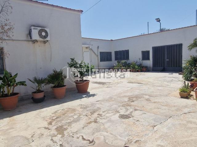 Villetta indipendente in vendita di 120 m² in Viale Gennaro Trisorio Liuzzi