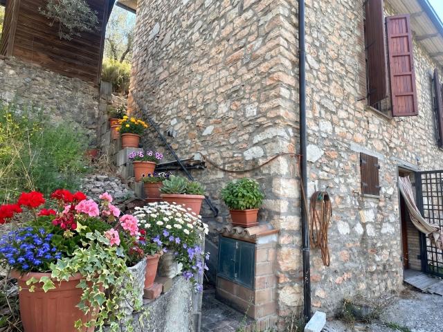 Villetta indipendente in vendita di 120 m² in Frazione Castiglioni Alto, 1