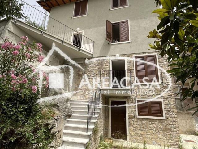 Villetta indipendente in vendita di 120 m² in Frazione Novele