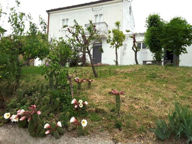 Villetta indipendente in vendita di 12144 m² in Contrada Quercianera, 88