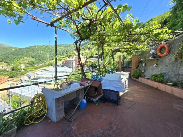 Villetta indipendente in vendita di 121 m² in Via Costa D&apos Erca