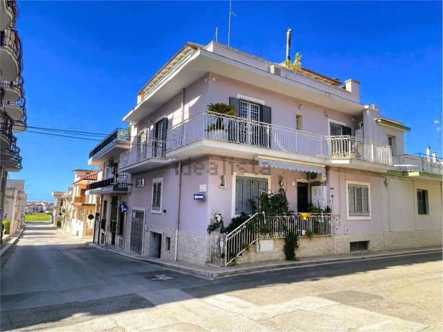 Villetta indipendente in vendita di 121 m² in Via Cavour, 27