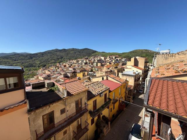 Villetta indipendente in vendita di 121 m² in Via cavour