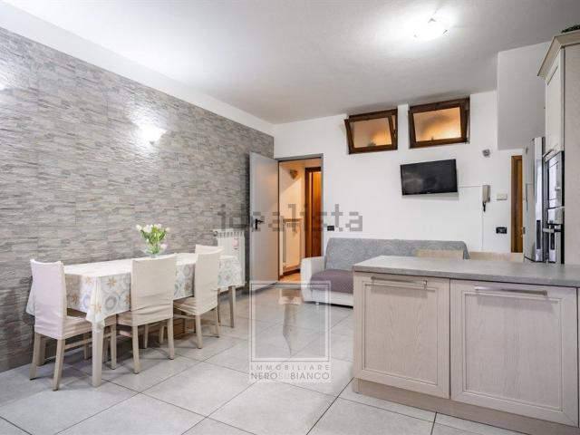 Villetta indipendente in vendita di 121 m² in Via Gambate
