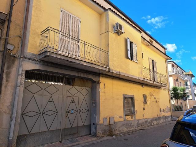 Villetta indipendente in vendita di 121 m² in Via Luigi Carbone