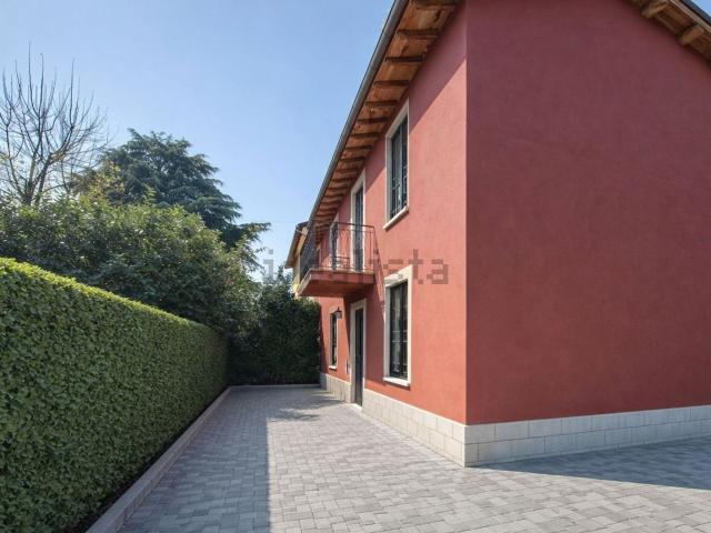 Villetta indipendente in vendita di 121 m² in Via Stradelli Guelfi, 4