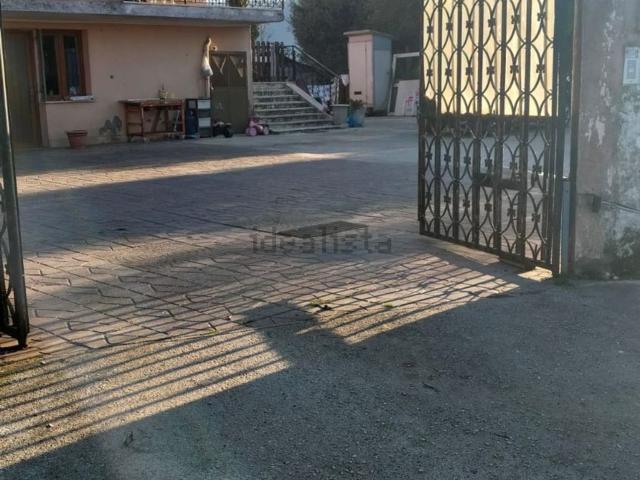 Villetta indipendente in vendita di 122 m² in Via Carpinetana Est III Traversa, 16