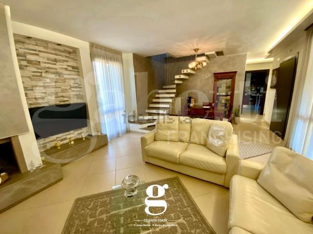 Villetta indipendente in vendita di 122 m² in Via Grisi