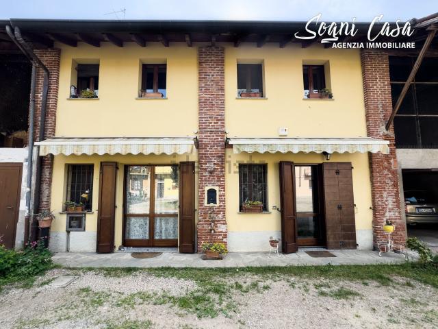 Villetta indipendente in vendita di 122 m² in Via Roma