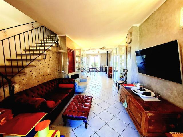 Villetta indipendente in vendita di 122 m² in Via Trebbio