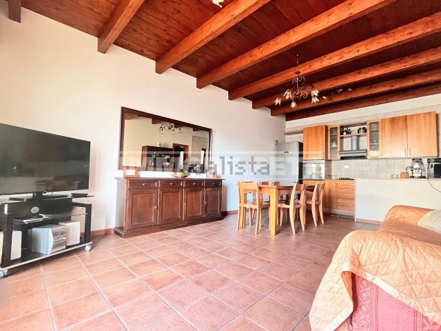 Villetta indipendente in vendita di 123 m² in Via Matera