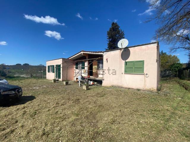 Villetta indipendente in vendita di 124 m² in Strada di Colle Pedeschiavo