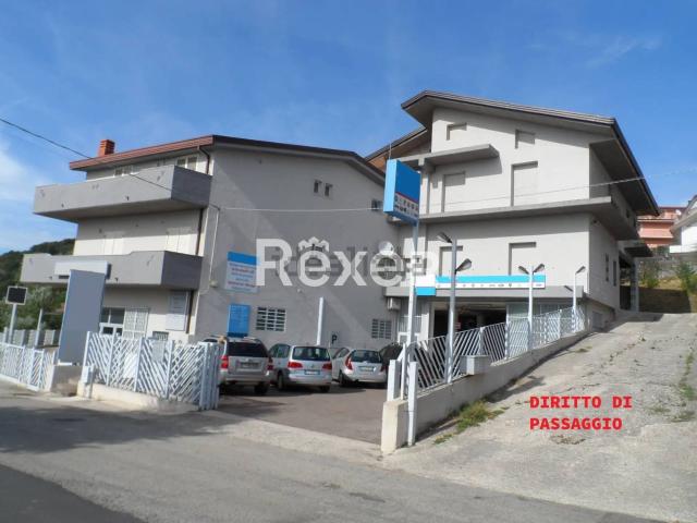 Villetta indipendente in vendita di 1251 m² in Via Sorgenza