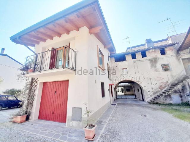 Villetta indipendente in vendita di 125 m² in Via Achille Piazzi