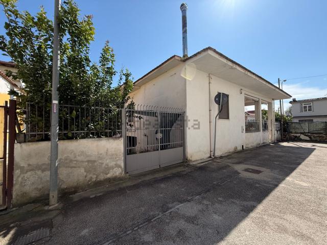 Villetta indipendente in vendita di 125 m² in Via G. Caliendo, 11