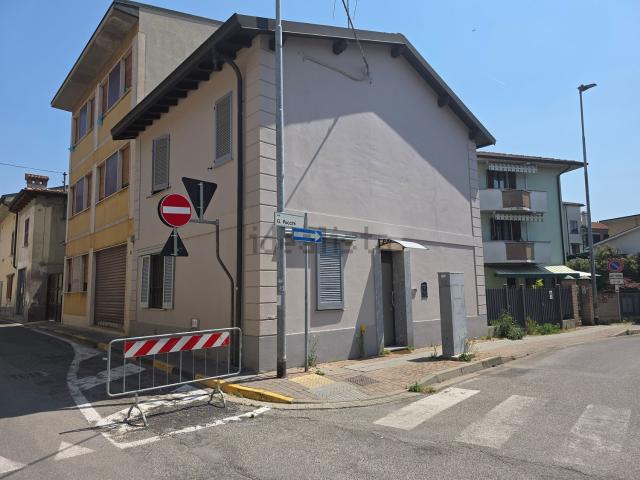 Villetta indipendente in vendita di 125 m² in Via G. Puccini, 1