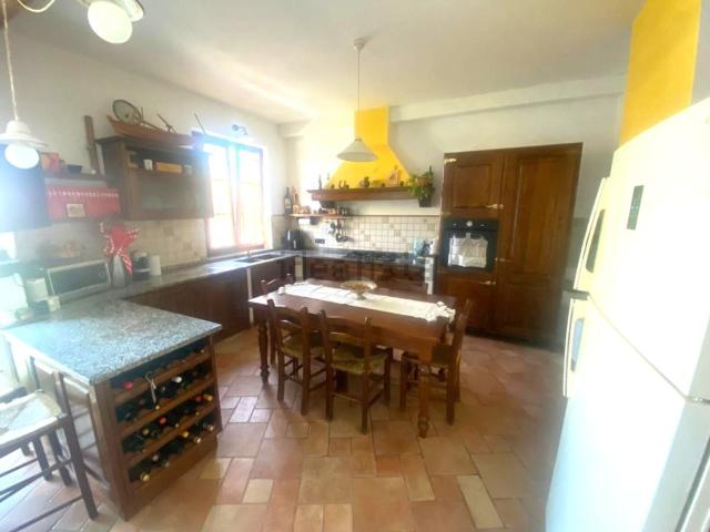 Villetta indipendente in vendita di 125 m² in Via delle Lenze