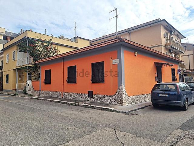 Villetta indipendente in vendita di 125 m² in Via Liguria, 42
