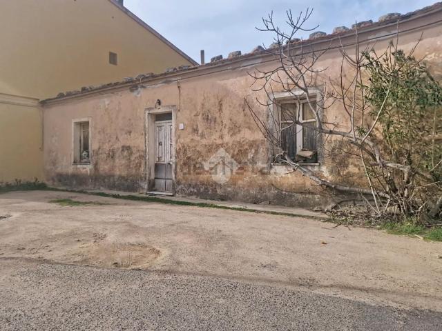 Villetta indipendente in vendita di 125 m² in Via Lu Rotu Zona 167, 22