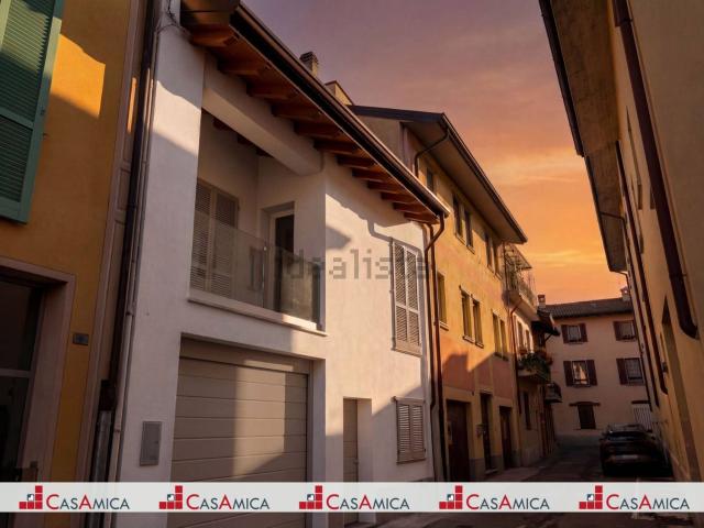 Villetta indipendente in vendita di 125 m² in Via Monte Grappa, 86