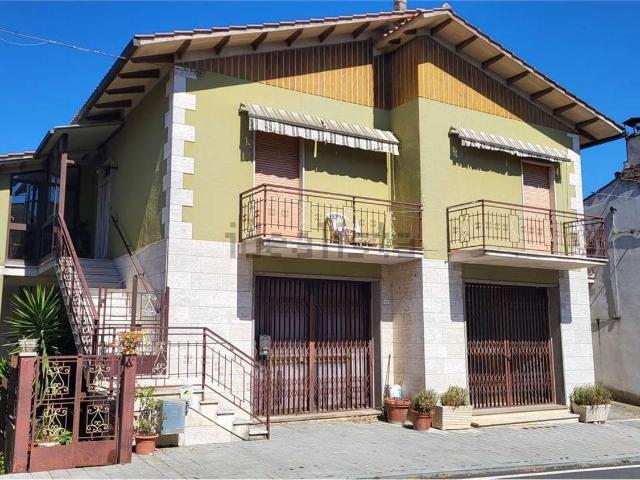 Villetta indipendente in vendita di 125 m² in Via Roma