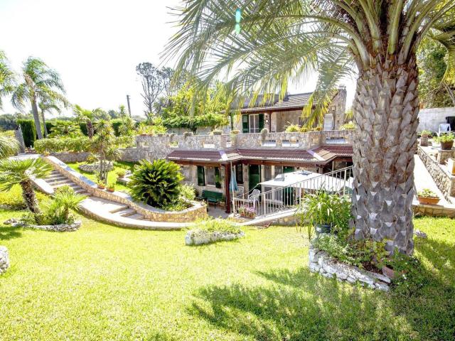 Villetta indipendente in vendita di 125 m² in Strada Provinciale Casarano Maglie